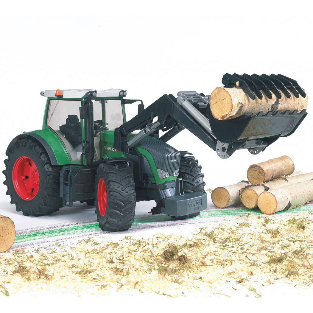 Traktorius su krautuvu „FENDT“ - 03041