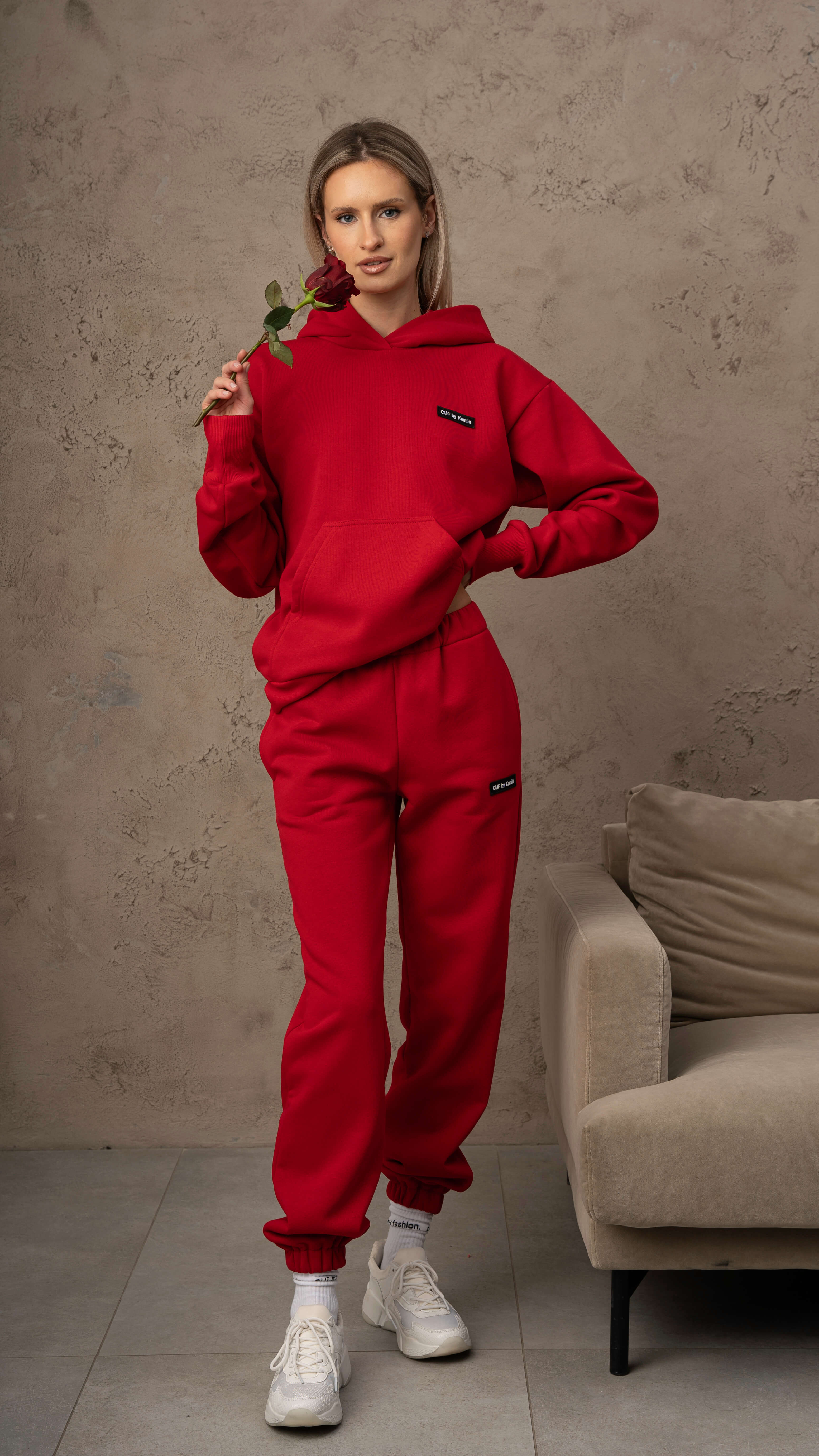 Raudonos spalvos laisvalaikio treningas su kapišonu "CMF by Kamilė", Pagaminta Lietuvoje