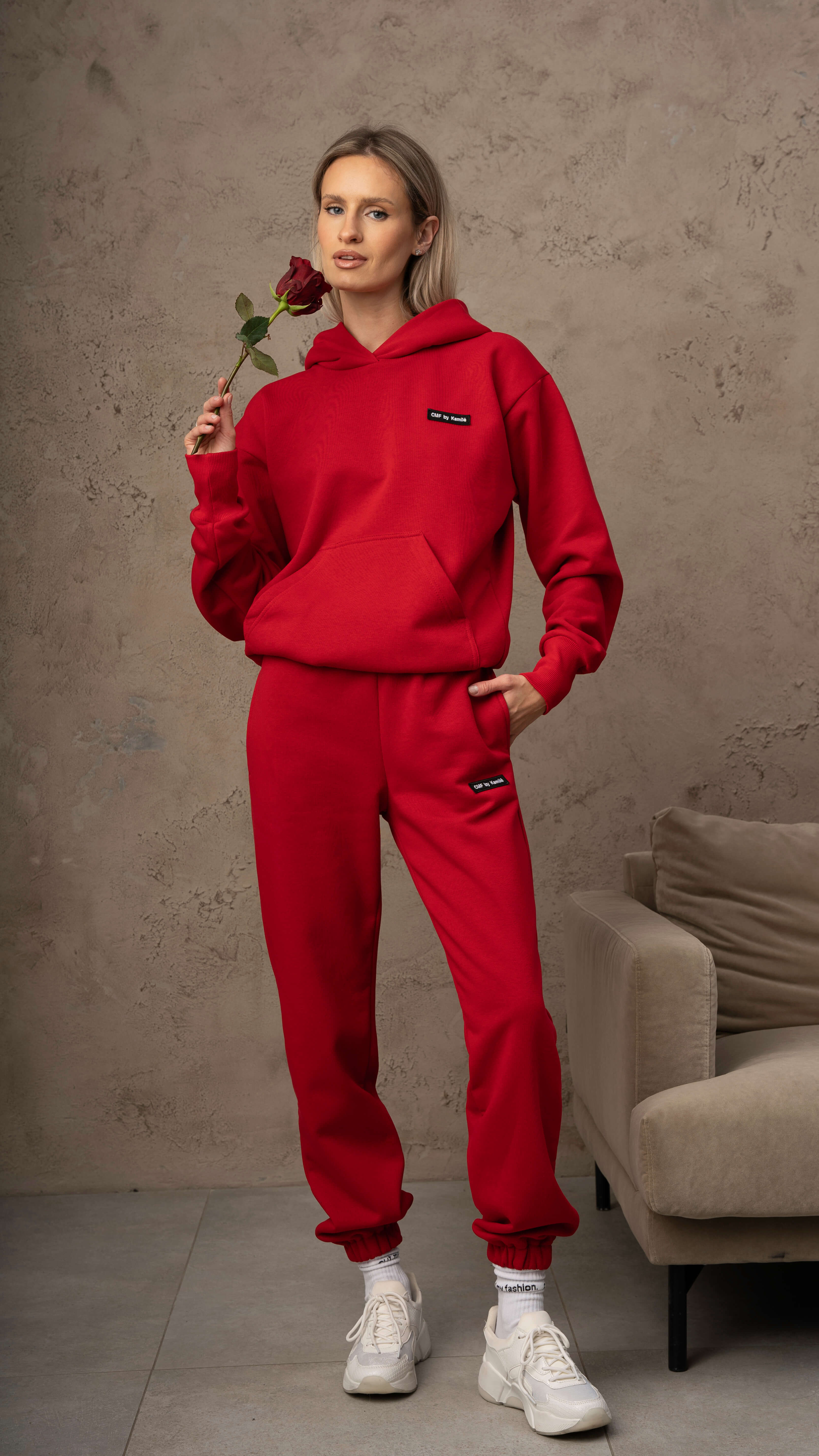 Raudonos spalvos laisvalaikio treningas su kapišonu "CMF by Kamilė", Pagaminta Lietuvoje
