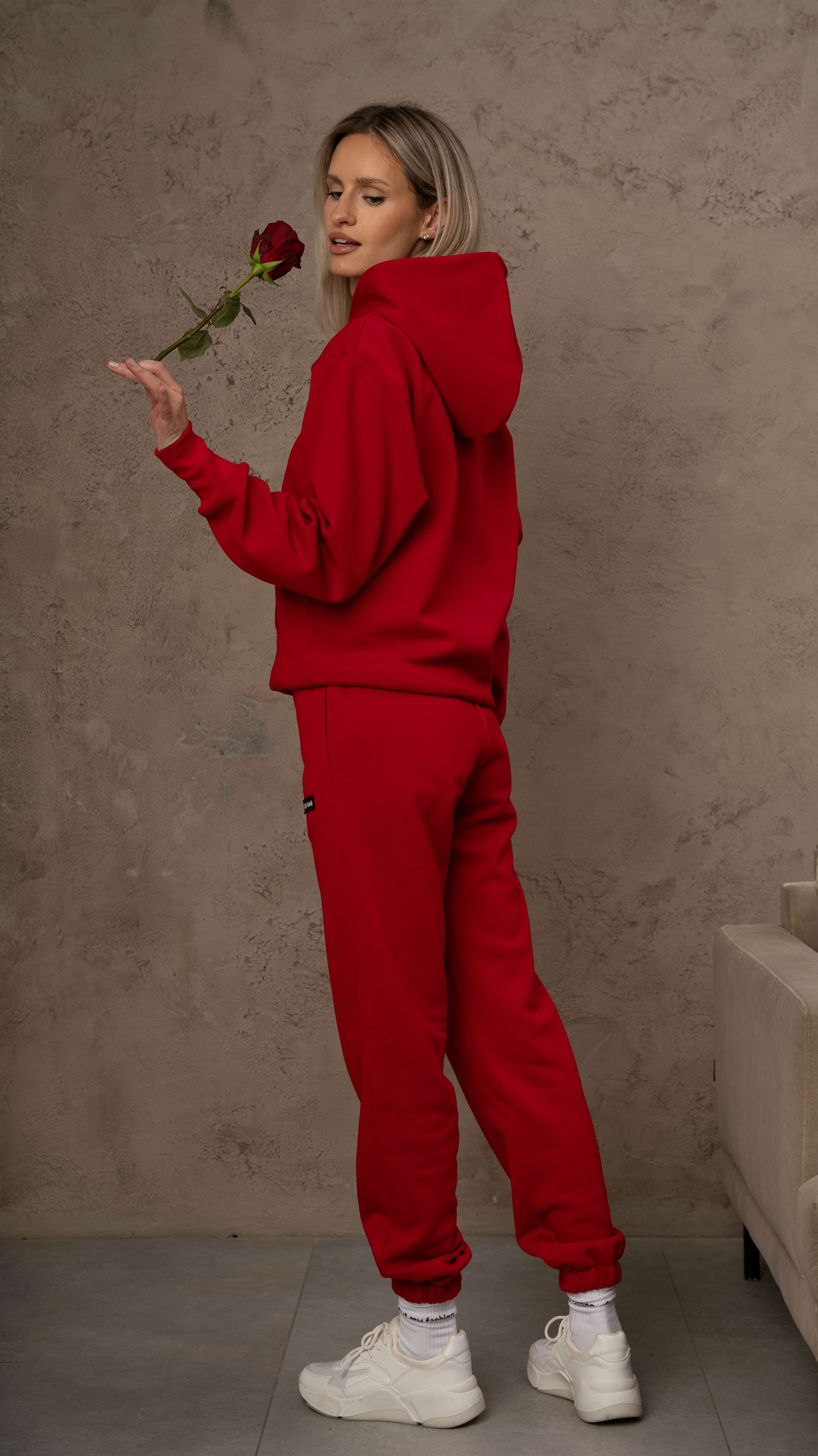 Raudonos spalvos laisvalaikio treningas su kapišonu "CMF by Kamilė", Pagaminta Lietuvoje