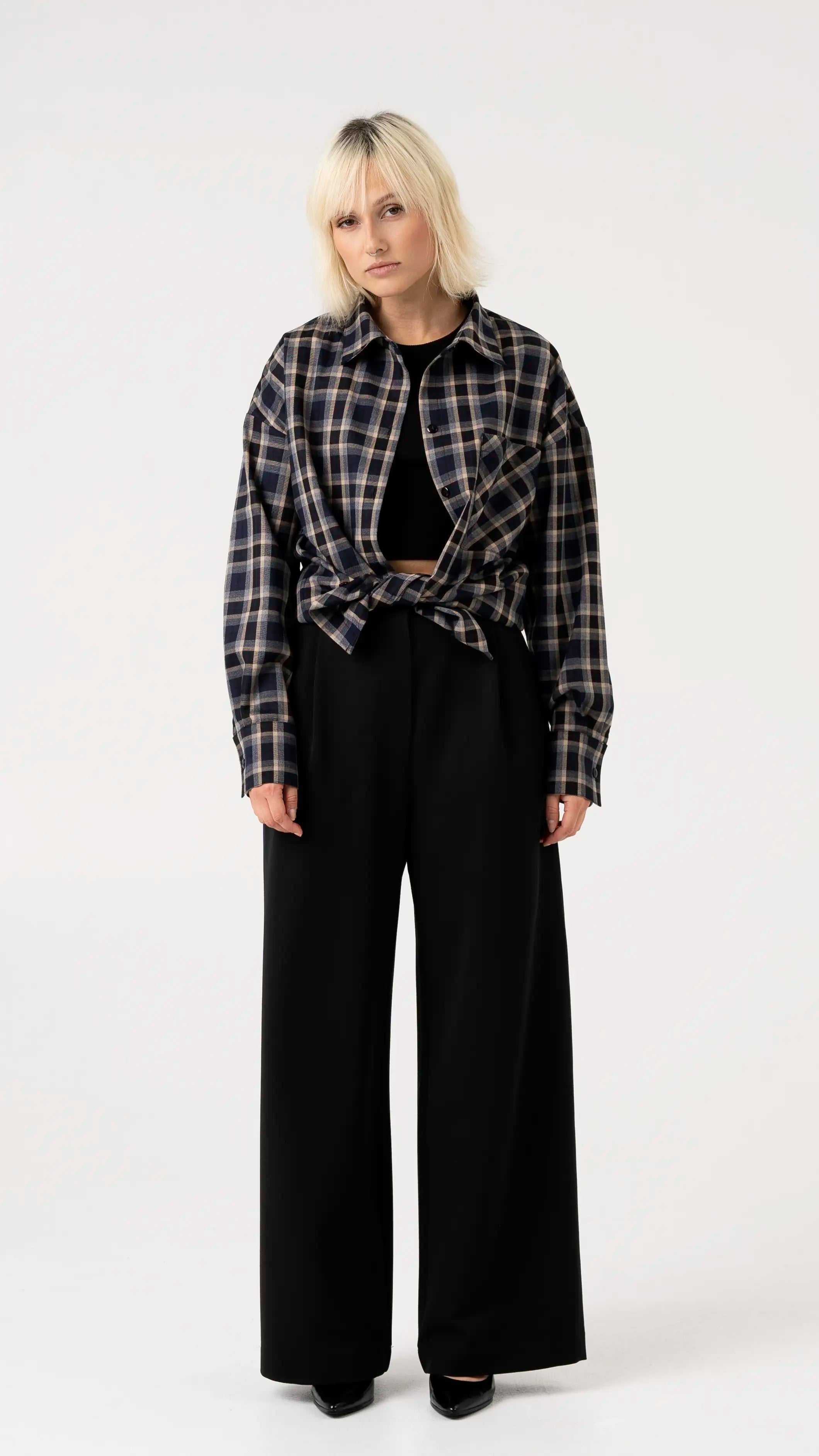 Klasikiniai moteriški marškiniai "Iglė" CMF503