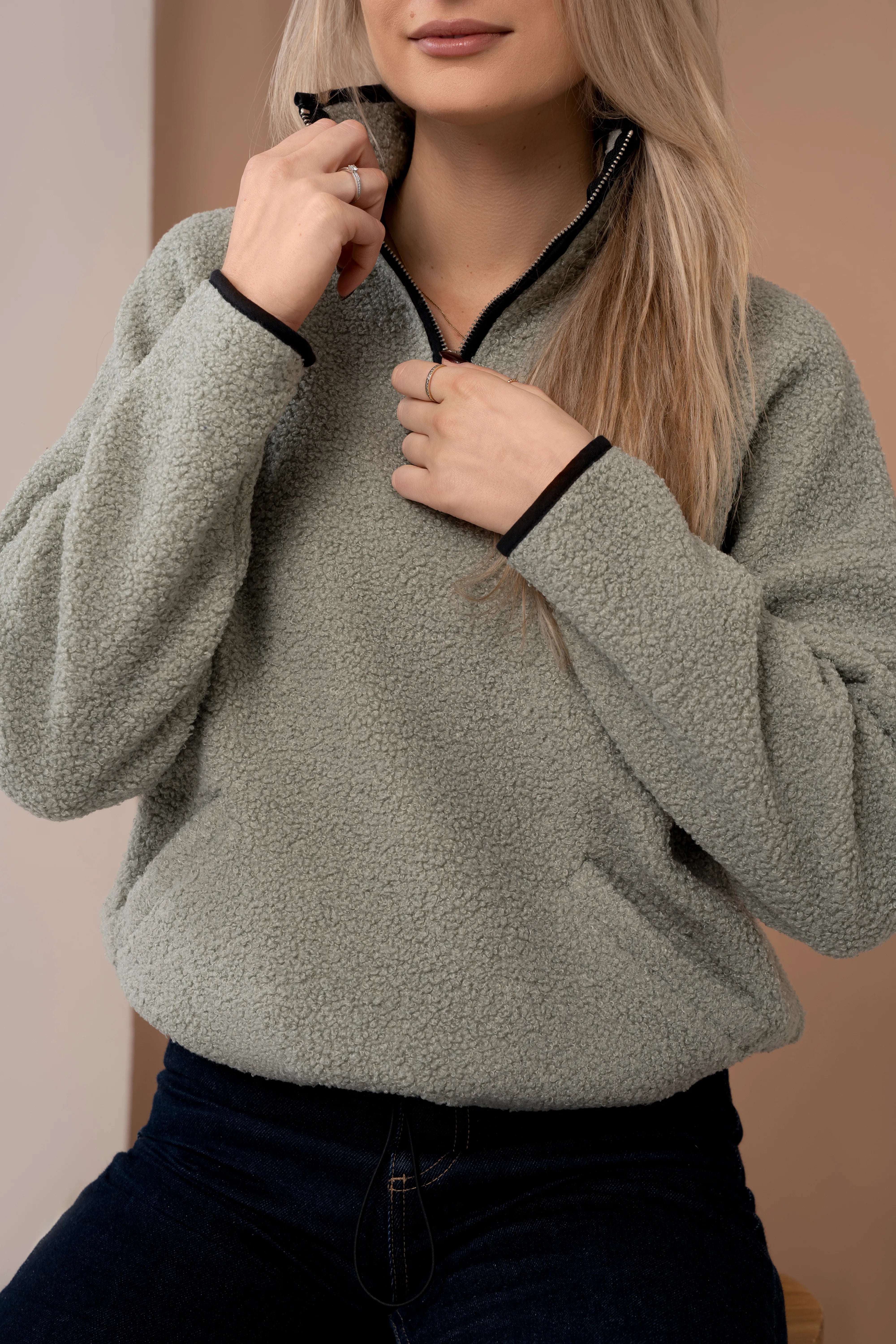 Oversized teddy sweatshirt “Dana” CMF570-17
