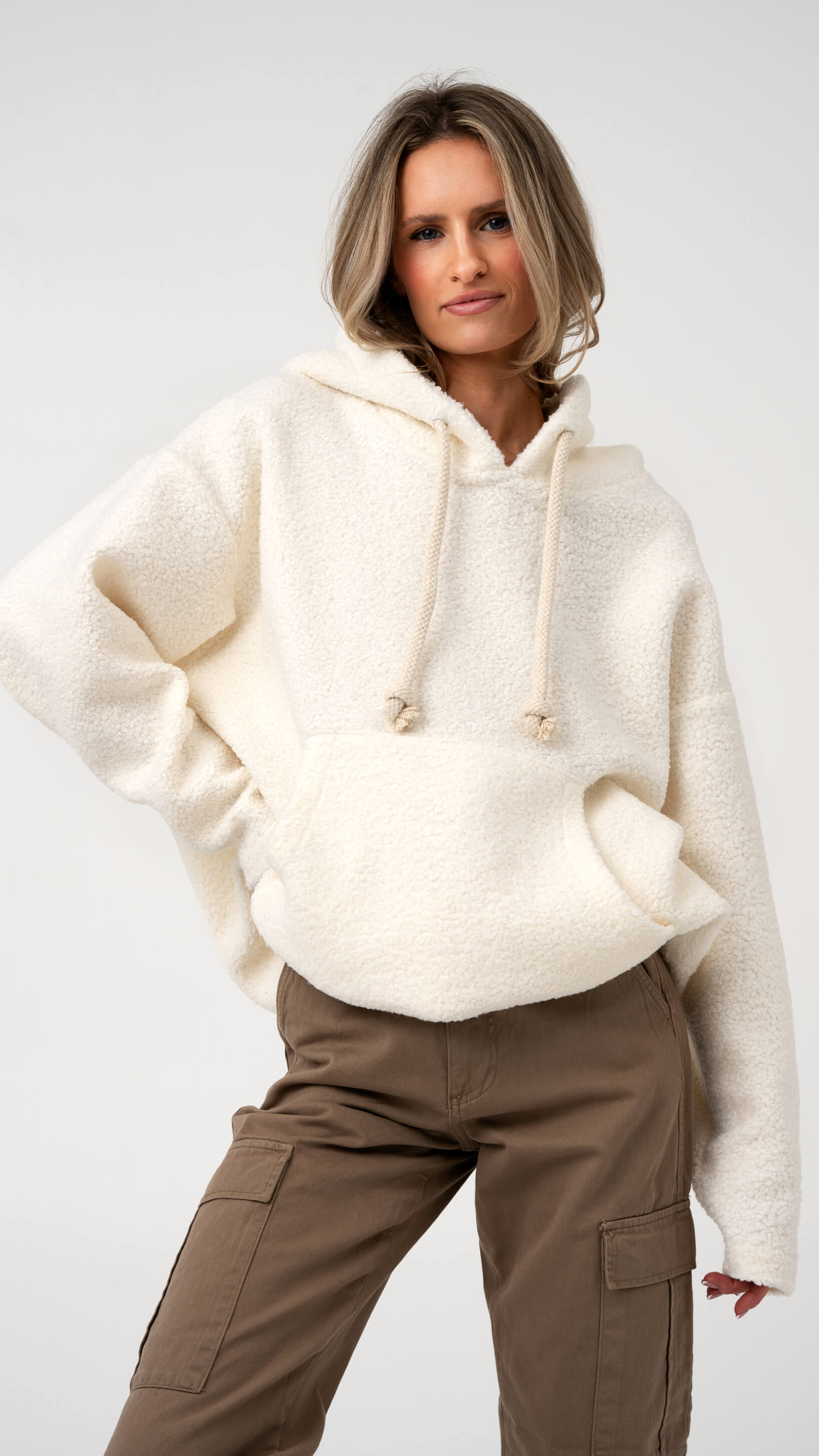 Oversized džemperis "CMF by Kamilė" CMF325