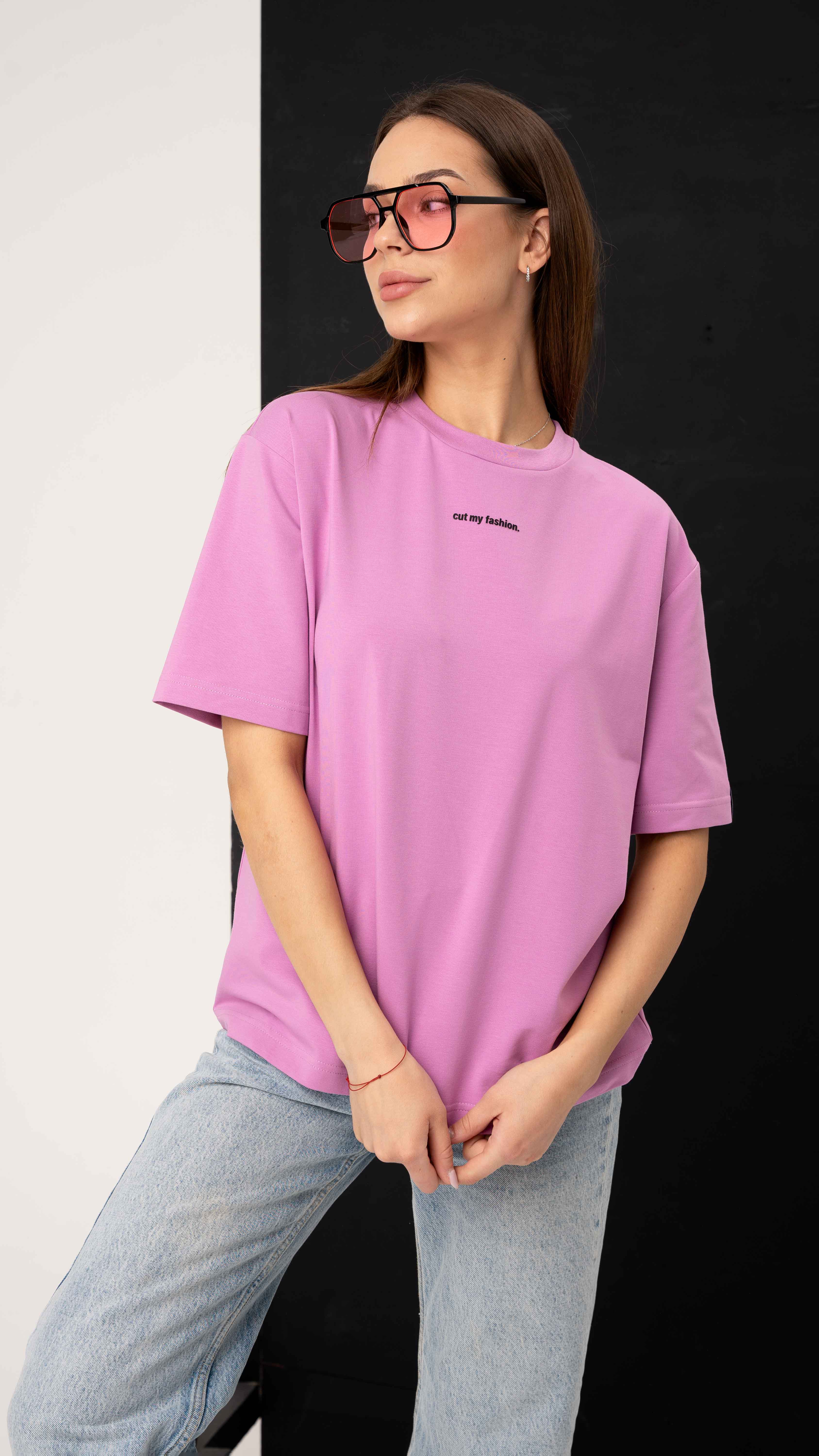 Laisvalaikio marškinėliai moterims vertinančioms kokybę ir universalumą. Sukurta ir pagaminta cutmyfashion