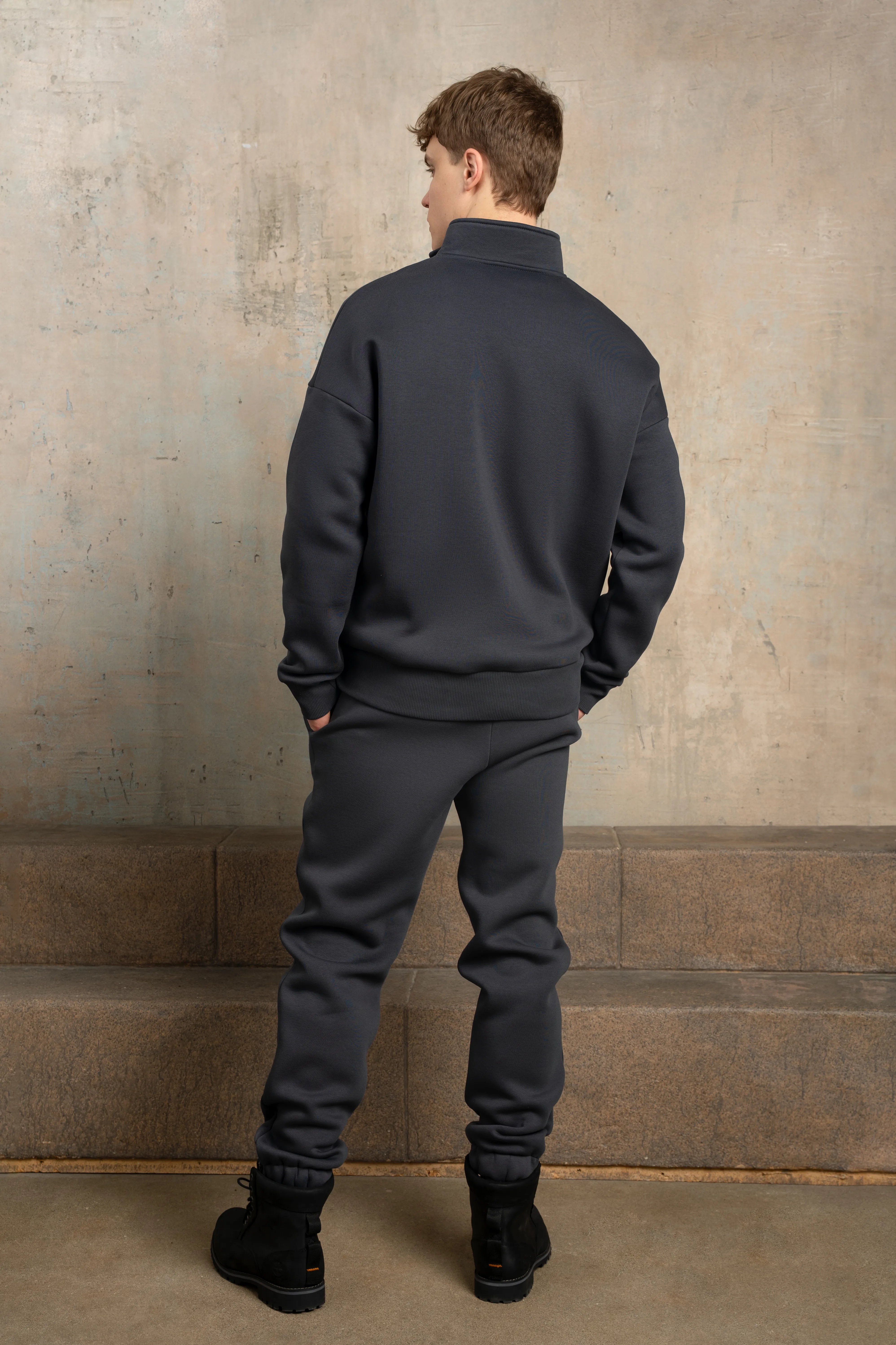 Iron metal-colour cutmyfashion tracksuit, Made in Lithuania, for cosy relaxation and travel.