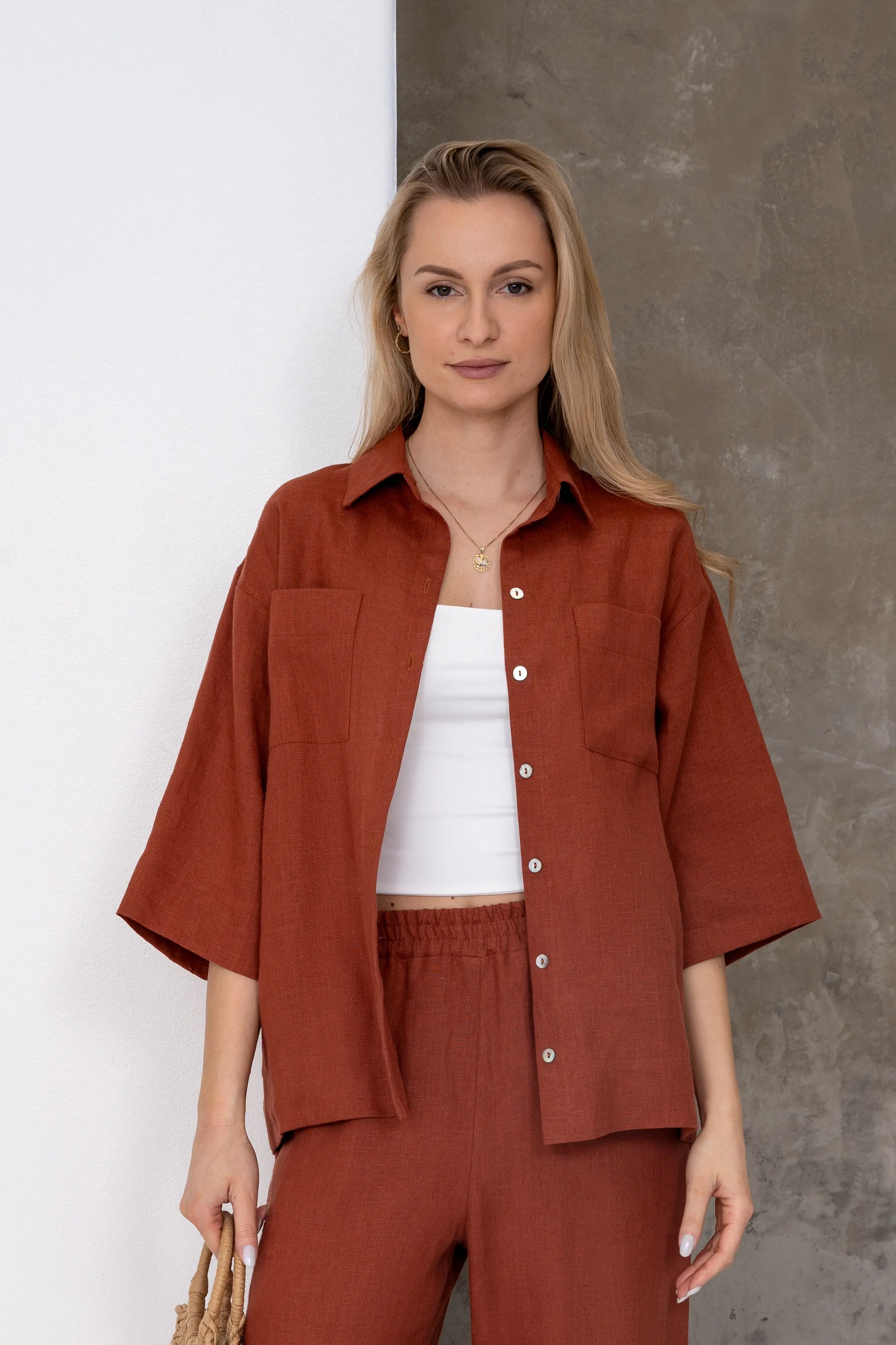 Brick-colored linen women's shirt with wide short sleeves and two front pockets