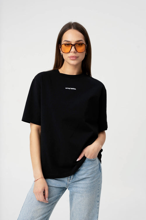 Black oversized women’s T-shirt CMF470